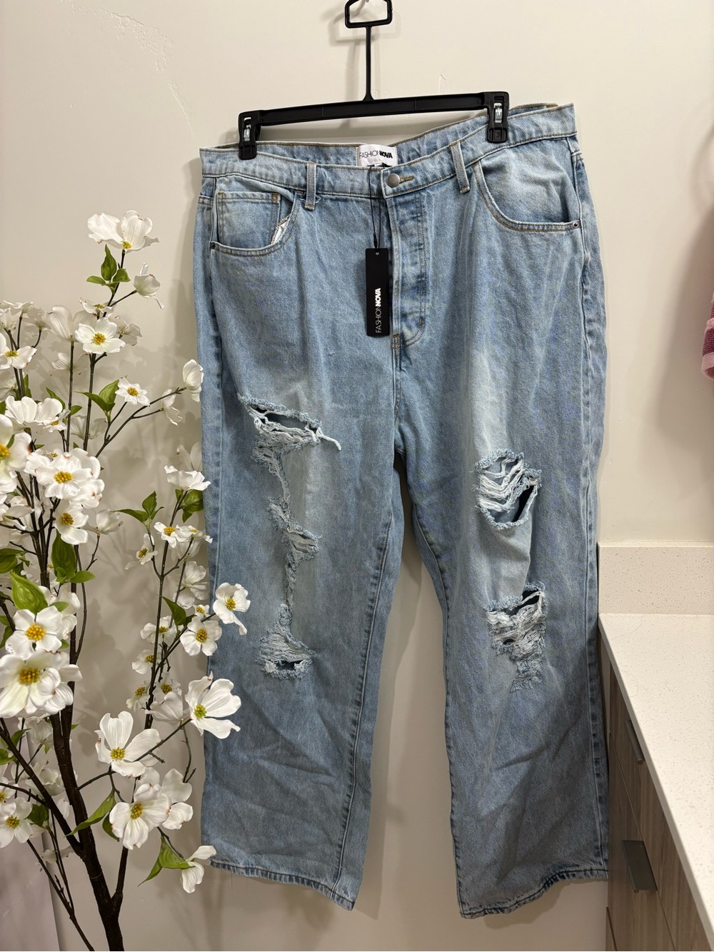 Fashion Nova Distressed Light Blue Women’s Jeans